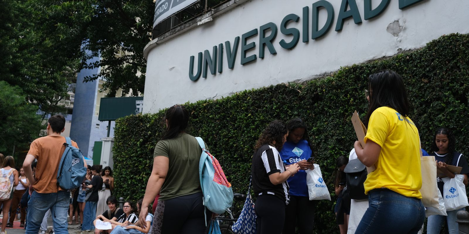FIES: estudantes já podem consultar vagas disponíveis